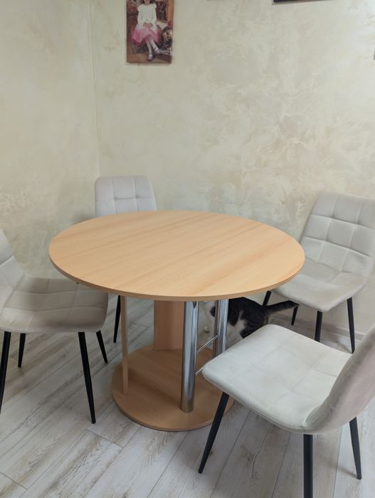 Masa rotundă extensibila