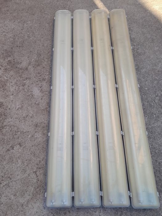 Продавам. Лампи с пури