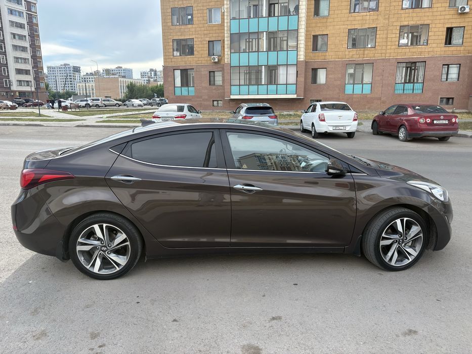 Hyundai Elantra (Хендай Элантра)