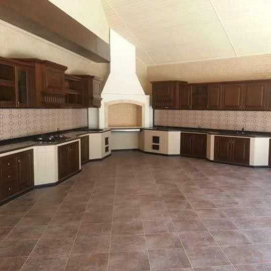 Летние кухня.и Камен печь