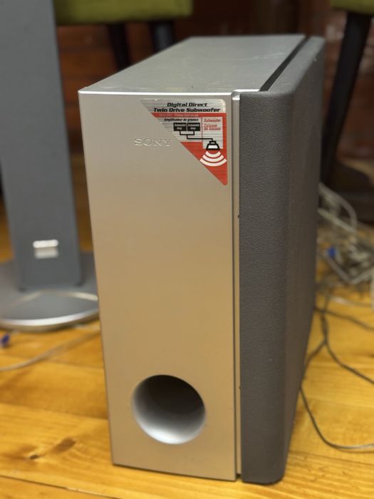 Sistem sunet Sony cu boxe ,subwoofer