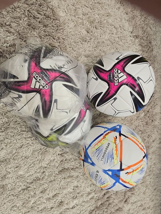 Продам мячи новые !