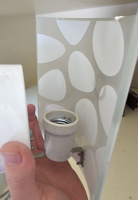 2 x Aplice de perete 60W/230V-50Hz