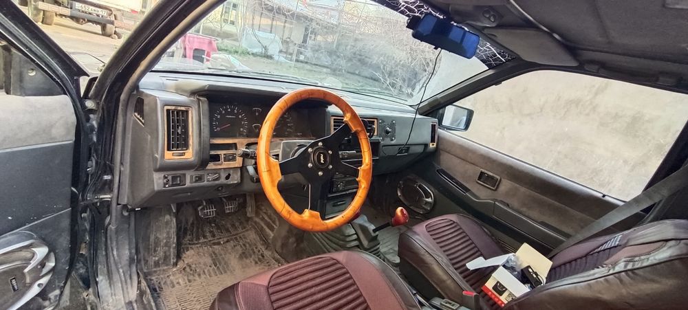 Автомобиль джип ждип