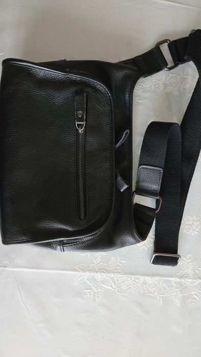 Продам фирменную Барсетку