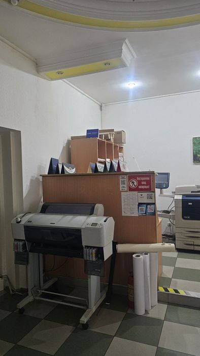 Продается б/у офисная мебель