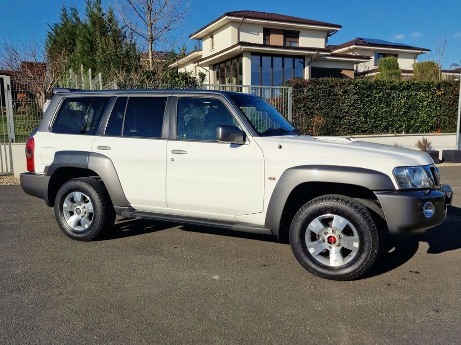 Nissan Patrol Nissan Patrol Y61 GU4 3.0 CRDi Autoutilitara 5 locuri