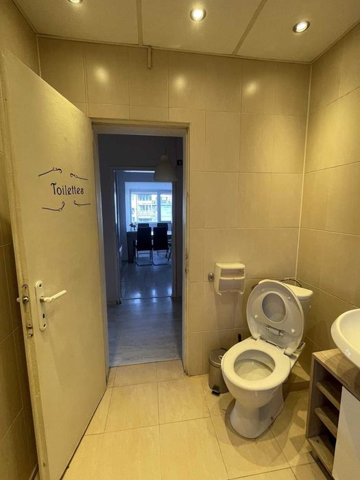 Продава се Четиристаен апартамент в Пловдив, Каменица 1 - 114 кв.м за 1930 €/кв.м - Снимка #11