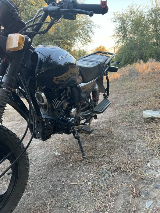 Продам мотоцикл GSX