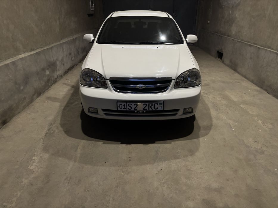 Прадется.   Ласетти.  2012.  Года.    2 позится.   Белий