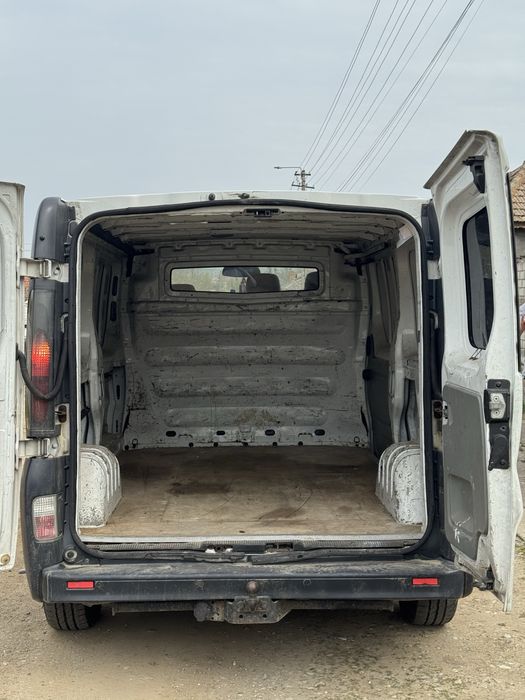 Vând Dubă Renault Trafic 1.9 Diesel