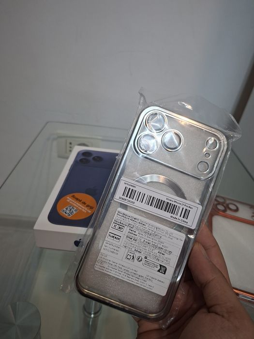 iphone 17 pro max huse si privacy ecran protectie