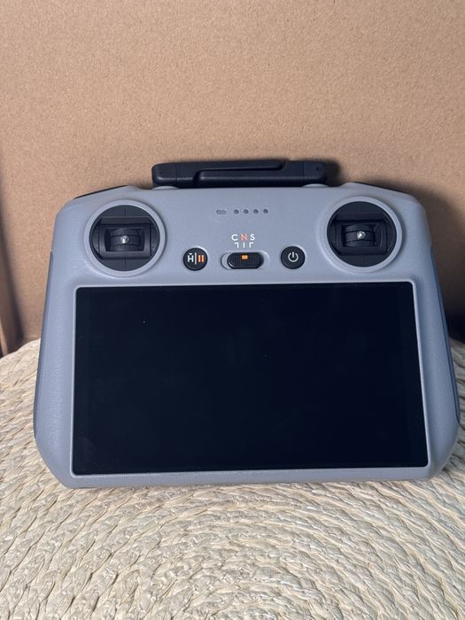 Продавам дрон DJI Flip Fly More Combo