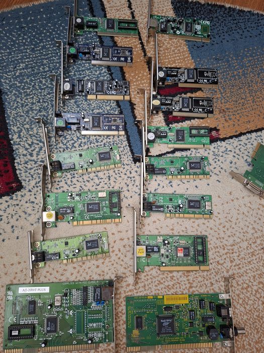 Router Adsl + Cablu, placi adaptor usb ,placii retea ,placi captura 1394