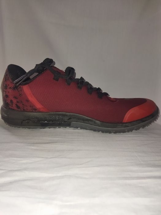 Кроссовка  новый