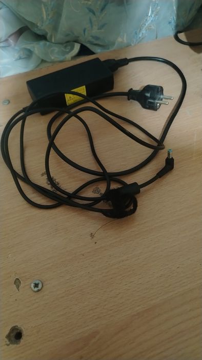 noutbuk quvatlagich orginal