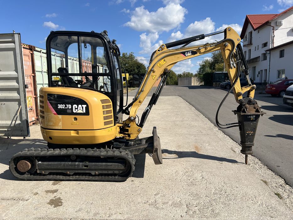 Vand mini excavator cat 302.7d gata de munca fara investiti