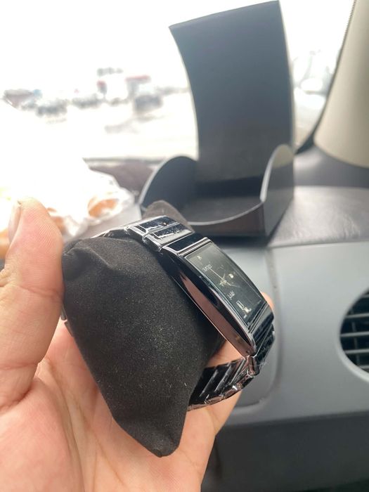 Луксозен часовник RADO Jubile Black Ceramic – Swiss Made, Черен, с дат