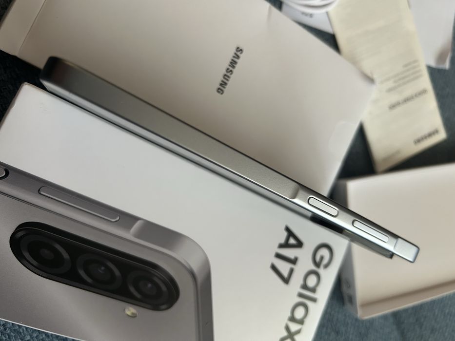 Samsung A17 6/128gb silver, новый