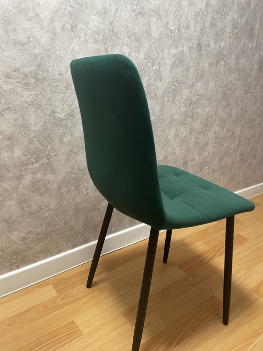 Продам стулья велюровые 4 штуки