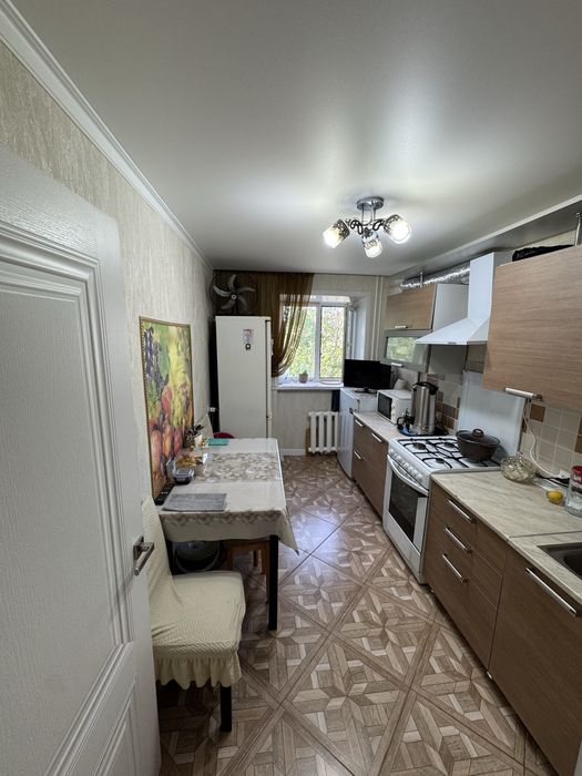 Продам 3х  комнатную квартиру