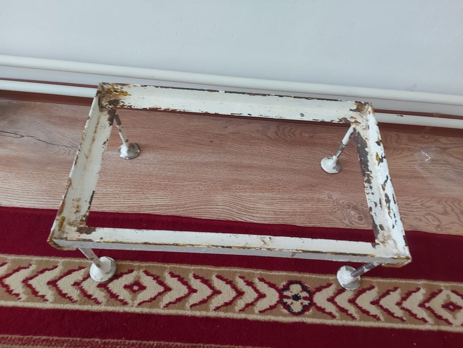 Подставка срочно продается