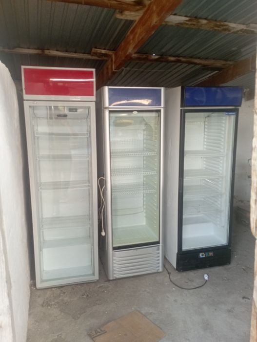 Холодильник витринный