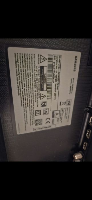 TV Samsung 140 cm display defect