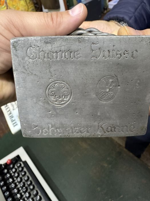 Стара Швейцарска кана от калай