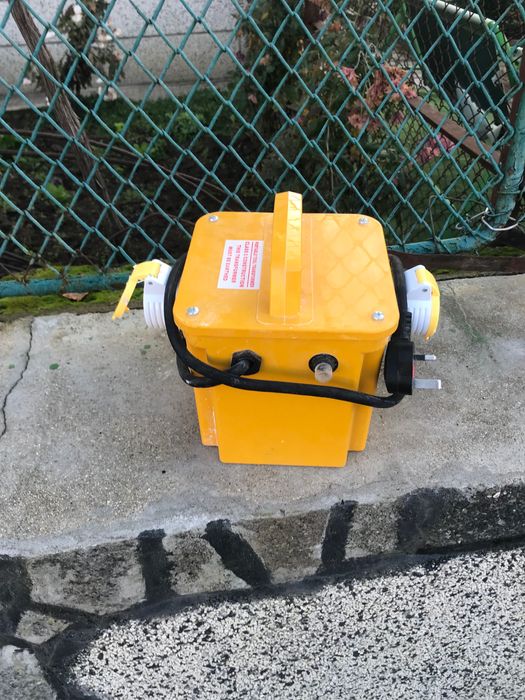 Трансформатор  от 220в- на 110 в