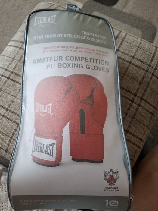 Продам перчатки для бокса