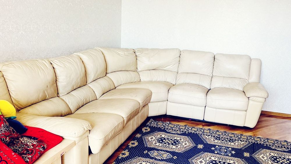 Диван продаеться