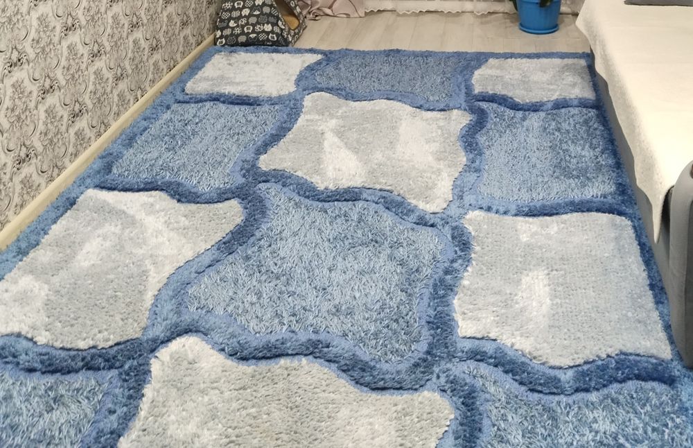 Продам ковер в идеальном состоянии