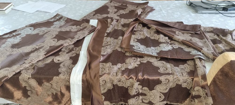 Партьеры, шторы.