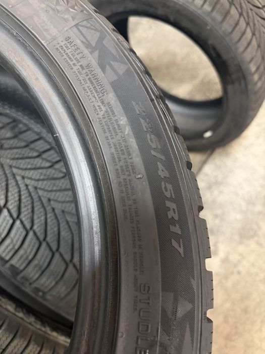 225/45/17 зимни гуми Nexen 4бр (DOT23)