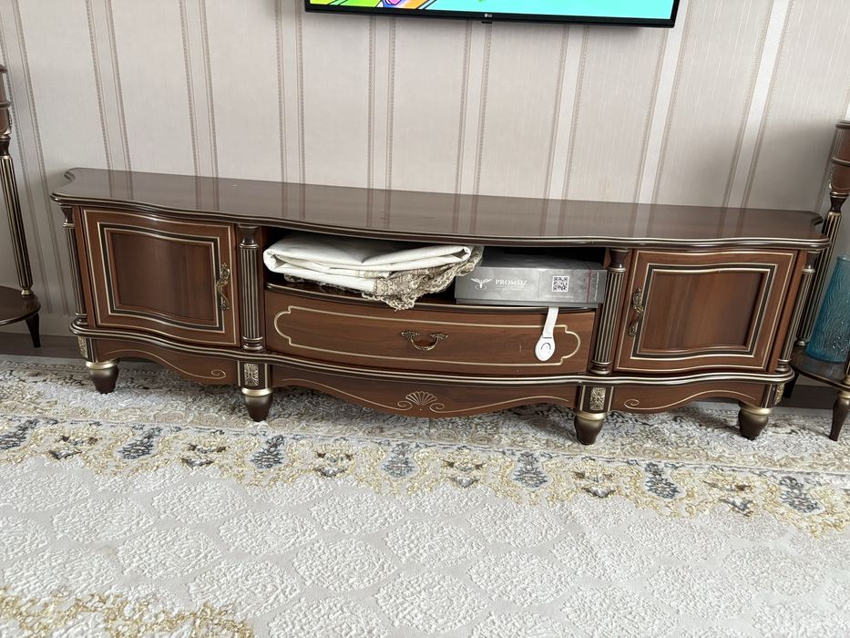 Консольный столик /2 тумба продам