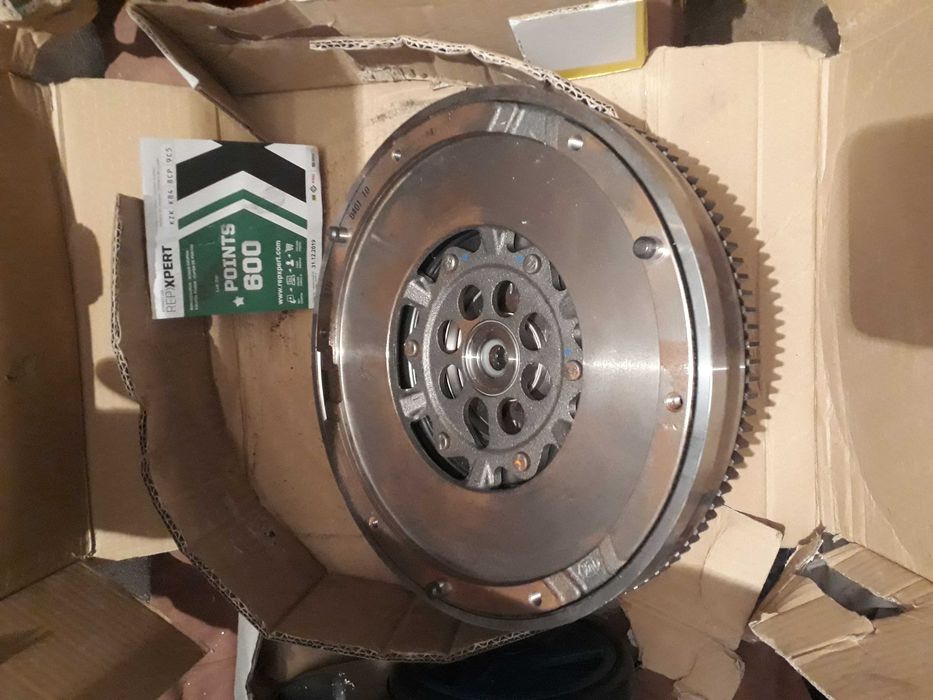 Комплект съединител + Маховик