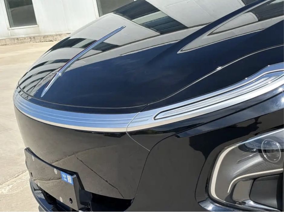 Бампер на hongqi eqm5