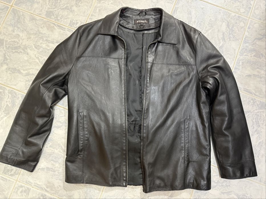 Haina de piele neagra marime 50