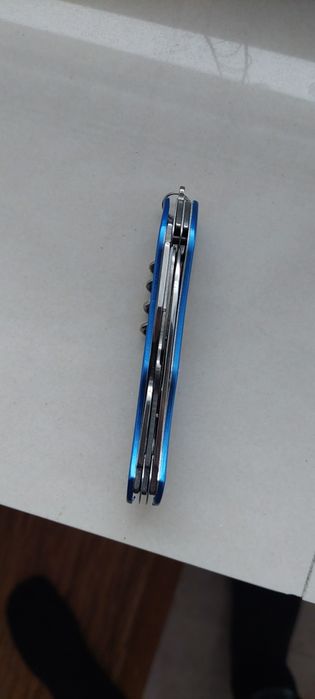 Многафункцианално джобно ножче