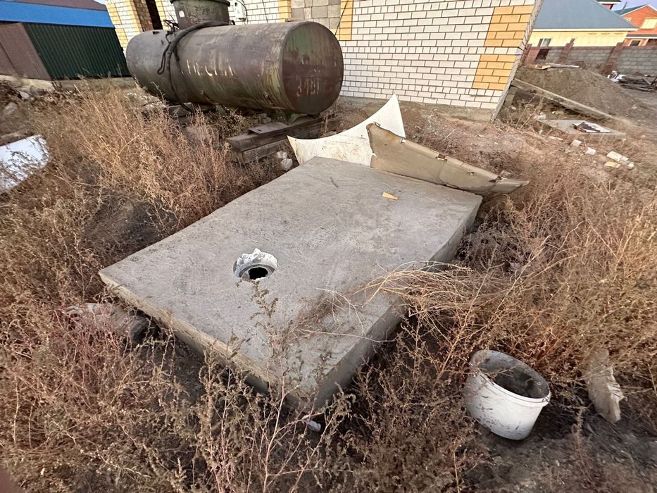 Продается черновой дом с участком