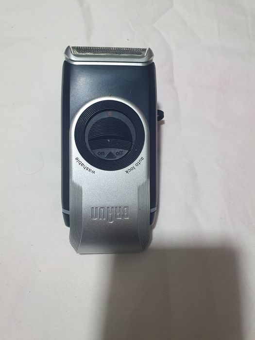 Braun MobileShave M-90