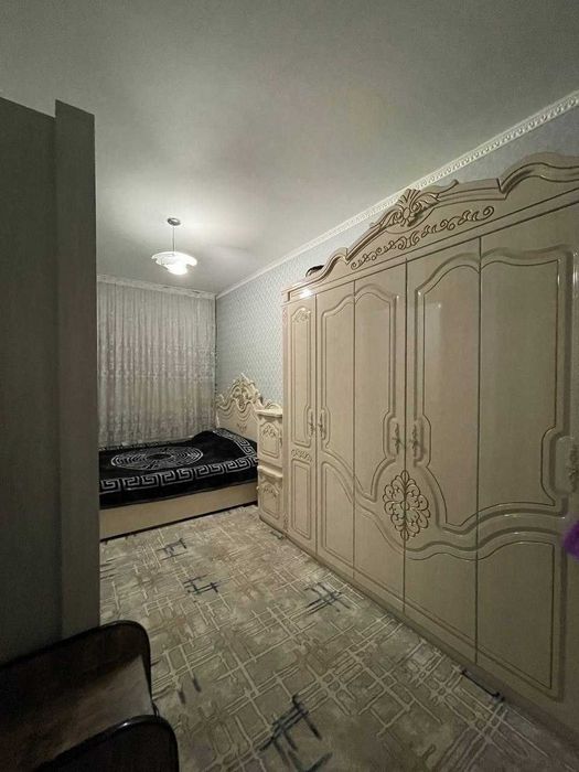 Алокада 5 хона 5 Етаж Квартира Сотилади !!