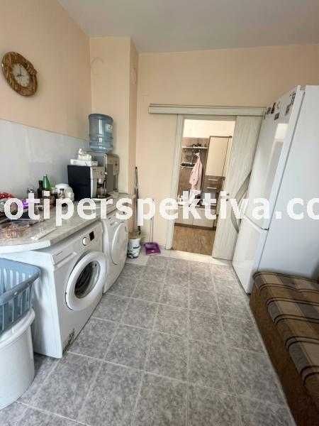 Продава се Тристаен апартамент в Пловдив, Христо Смирненски - 80 кв.м за 1688 €/кв.м - Снимка #1