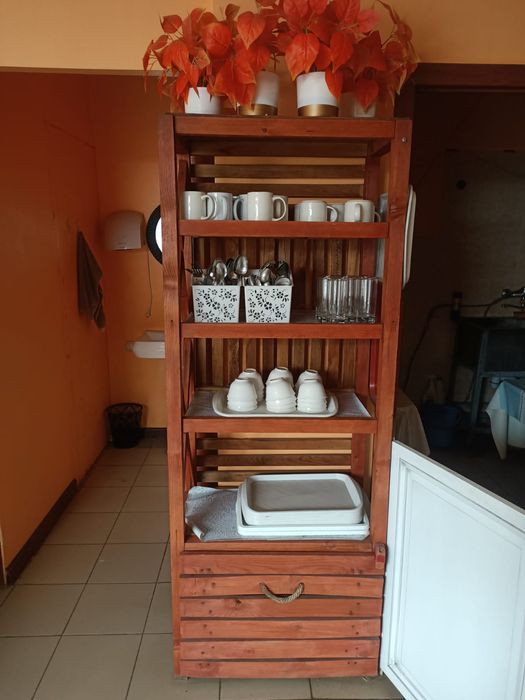 Витринный шкаф для