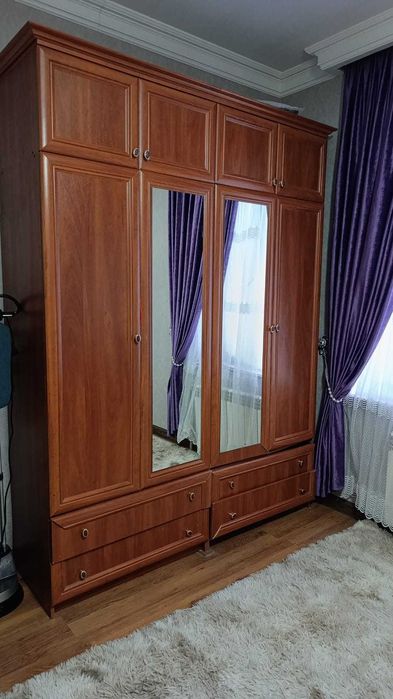 Продаётся спальный гарнитур