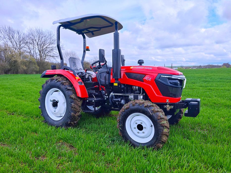 Tractor Nou 40 CP 4x4 - Semi Cabina NOI UTB 650 445 japonez semicabina