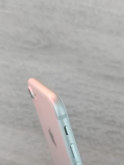 iPhone 7  Argintiu