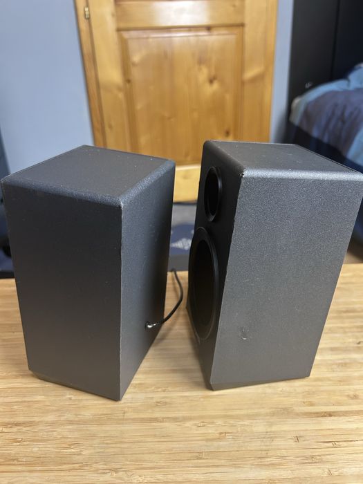 Logitech Z333 2.1 – Sunet puternic, stare bună