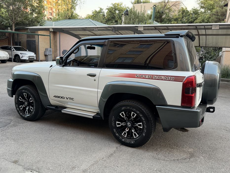 Nissan Patrol Y61